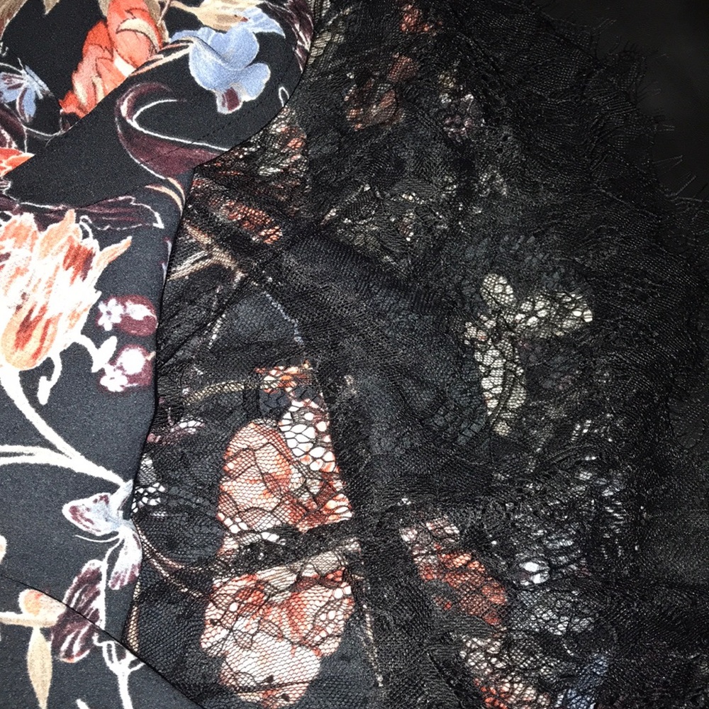 New floral skirt with bottom lace - Picture 5 of 7